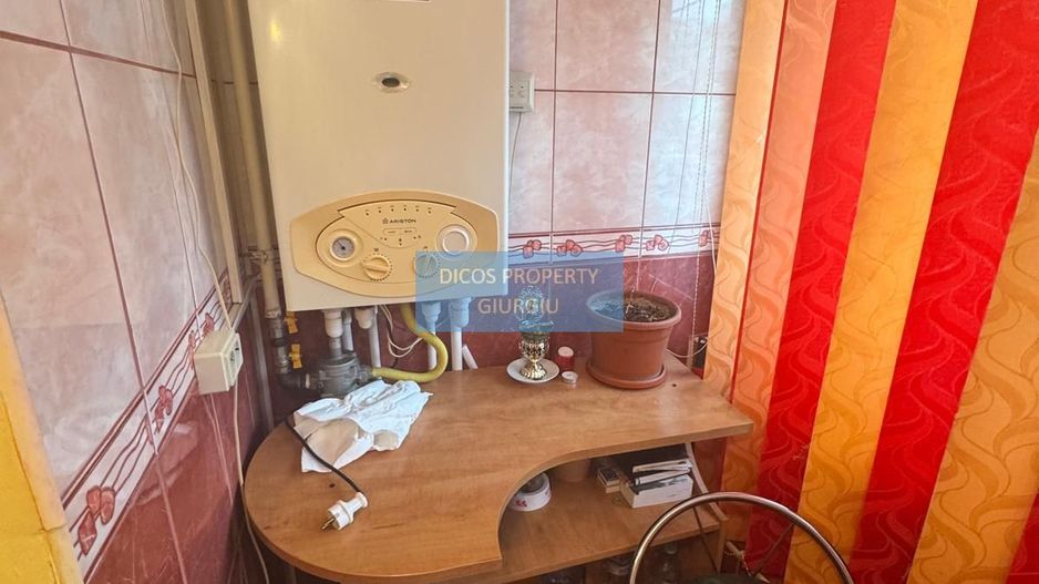 Apartament 4 camere de vânzare – zonă Școala 8 - Poză 3