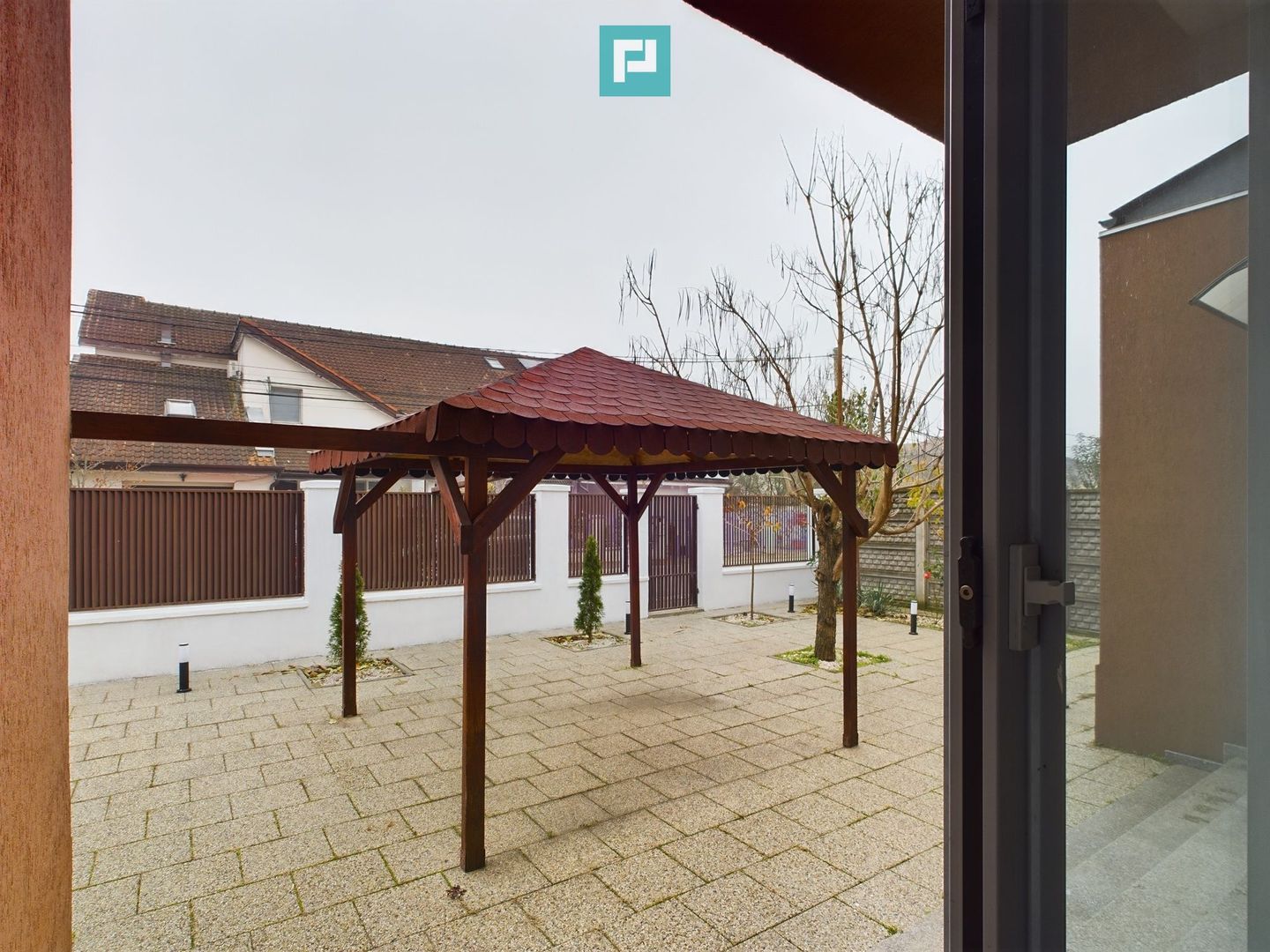 Vilă de lux cu două locuințe, în Dumbrăvița – Locație Excelentă! - Poză 41