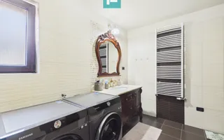 Vilă cu 6 camere de vânzare în zona Central - Poză 53