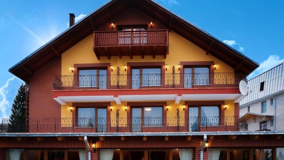 Domeniu turistic, zona pitoreasca, priveliste, aer curat, Fundata, Brasov - Poză 15