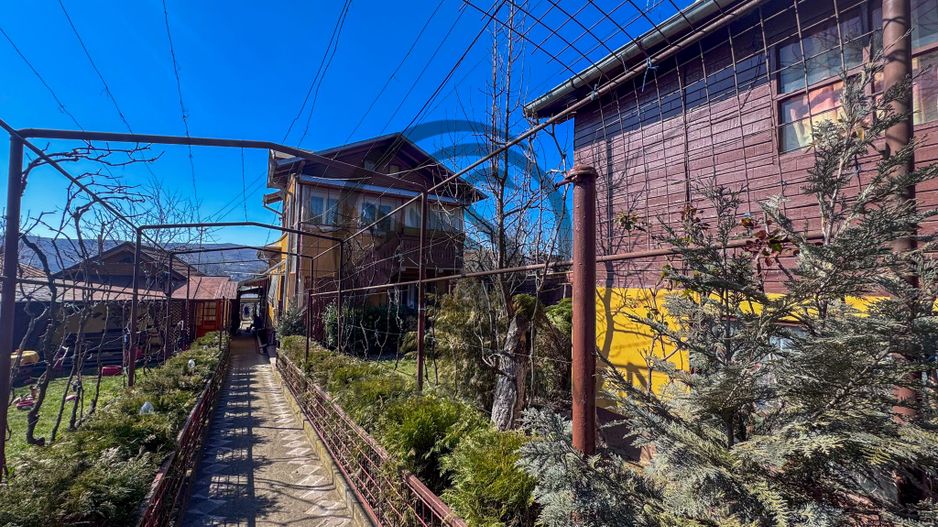 Casa cu 5 camere de vanzare  | Urlati, Prahova | Comision 0% - Poză 1