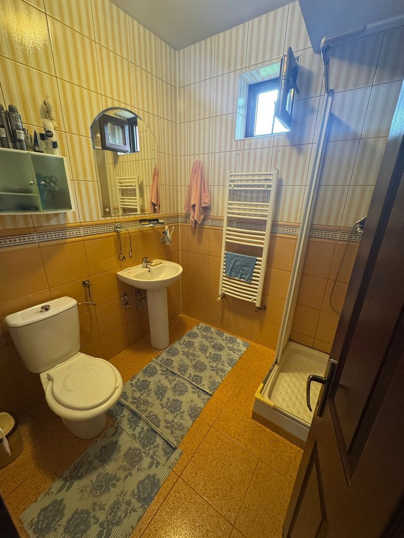 Casa de închiriat 7 camere Sector 4, ideal pentru clinica, gradinita - Poză 30