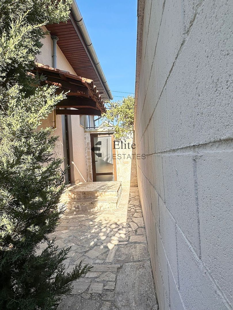 Casa cu 5 camere de vanzare Cartierul Tineretului Oradea - Poză 23