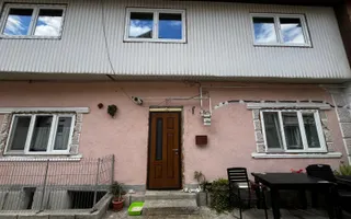 Casa frumoasa de vanzare la curte comuna, zona Centrala! - Poză 15