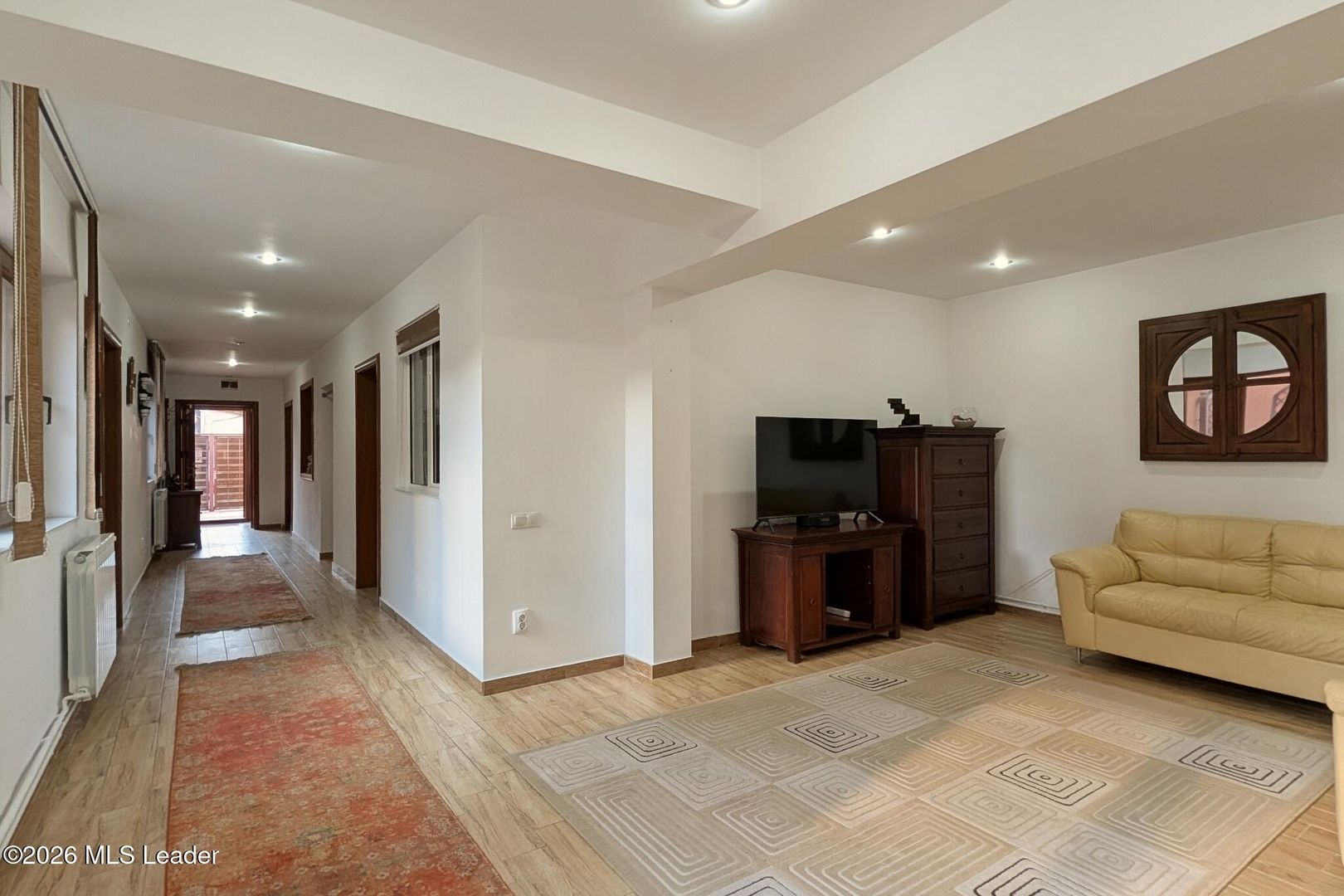 Parc Bazilescu - Str. Nuvelei 95, Casa P+M, 173 mp utili, teren 288 mp - Poză 8