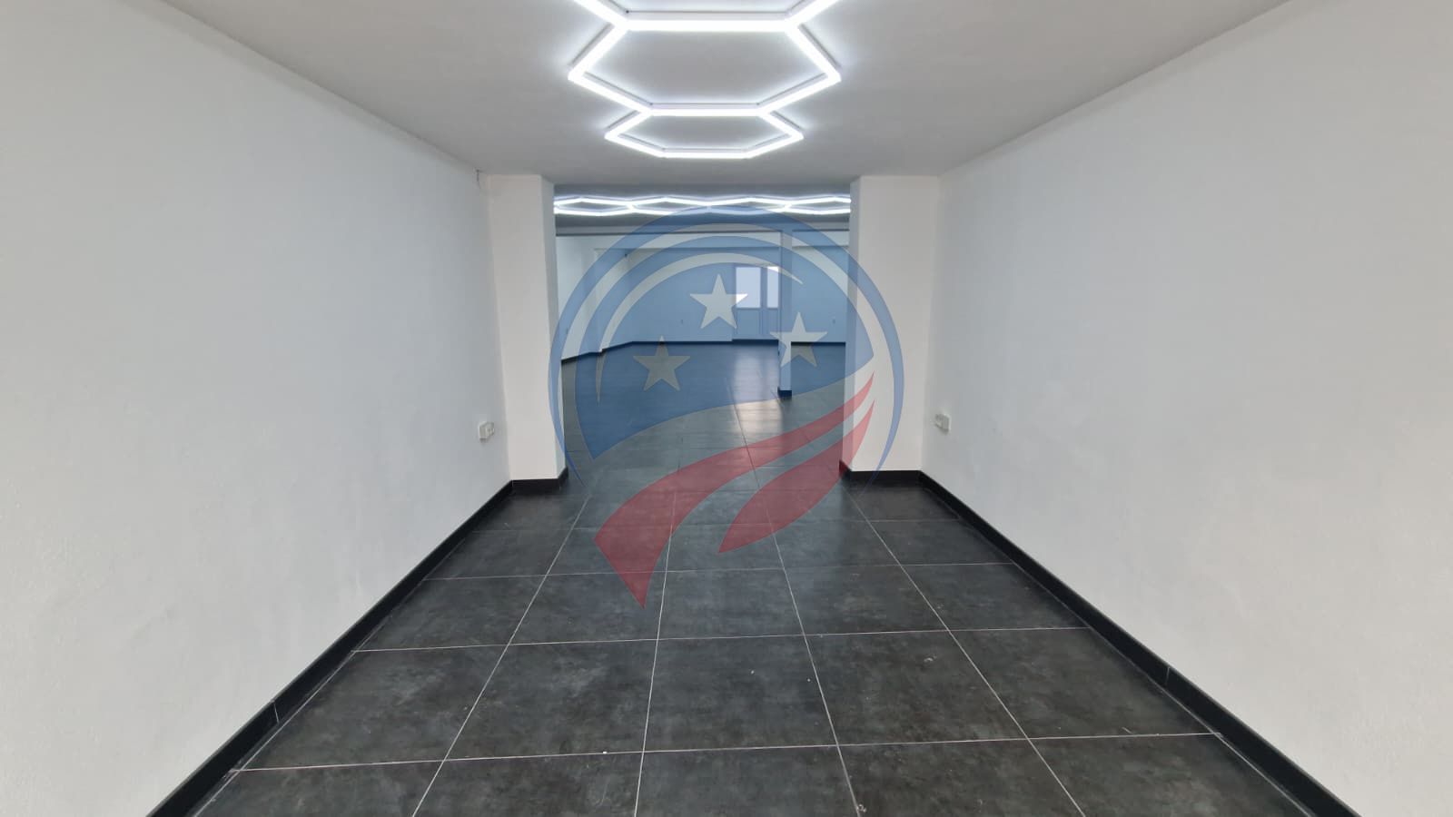 SPATIU COMERCIAL 150 mp  DE INCHIRIAT IN FILIASI , STADAL - CENTRAL - Poză 2