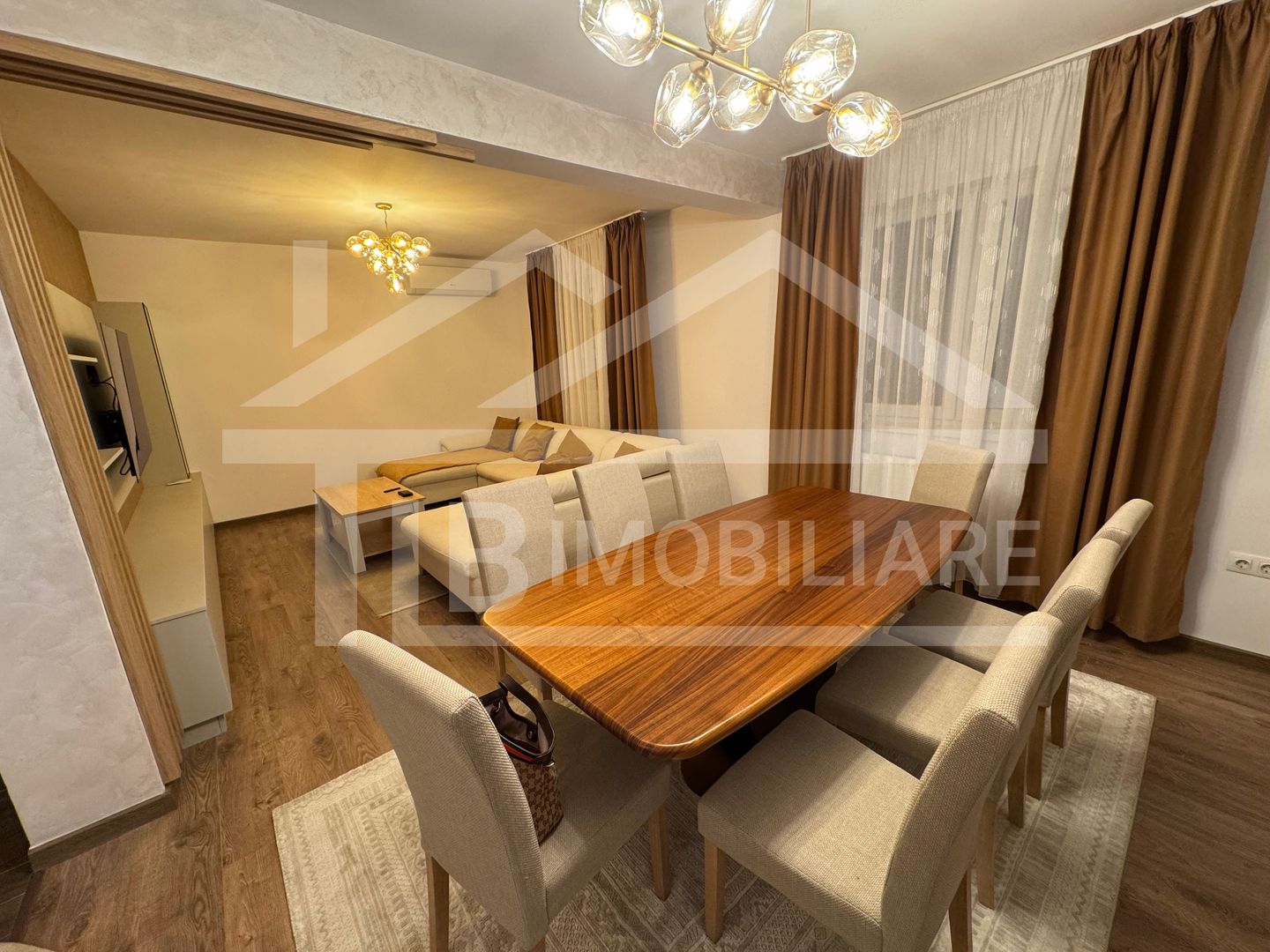 Casa cu 4 camere, 160 mp, Zona Sancraiu de Mures - Poză 2