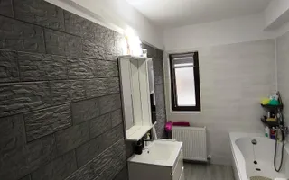 De vanzare un superb apartament de 2 camere in zona Tractorul - Poză 13