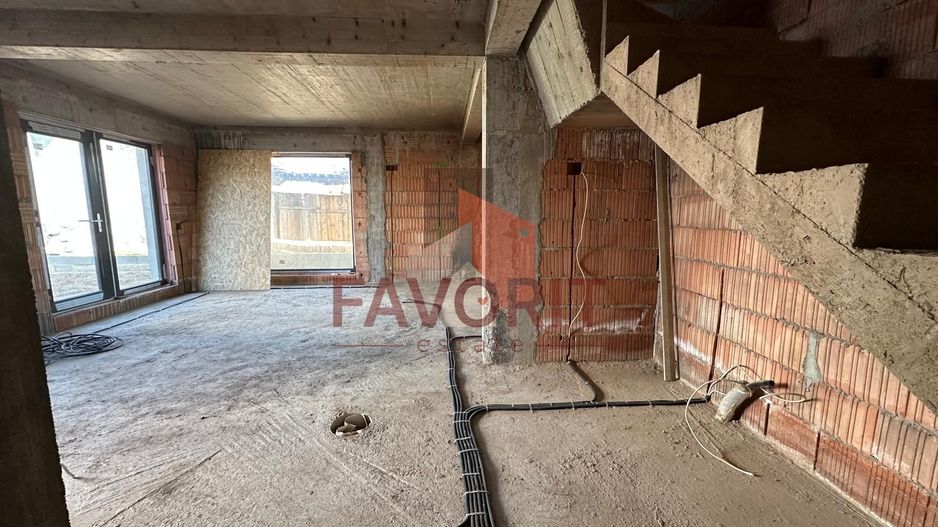 Duplex in Sanandrei | 5 camere | Toate utilitatile | Asfalt - Poză 3