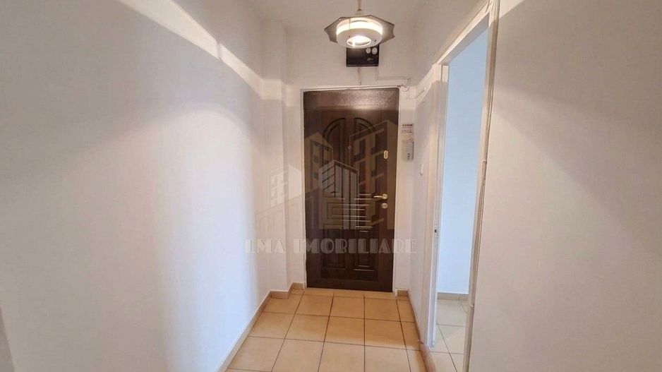 Apartament 3 camere semidecomandat Barbu Lautaru Brasov - Poză 2