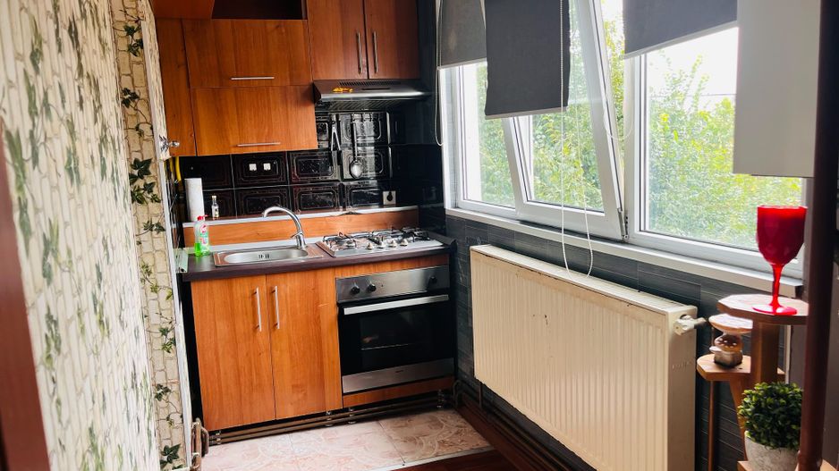 Confort inteligent! Apartament transformat in 3 camere, zona 1 Mai - Poză 4
