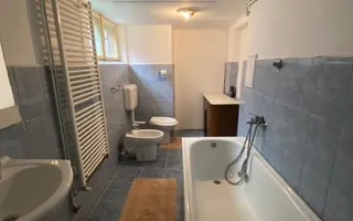Casa singur in curte - zona Schei - Poză 13
