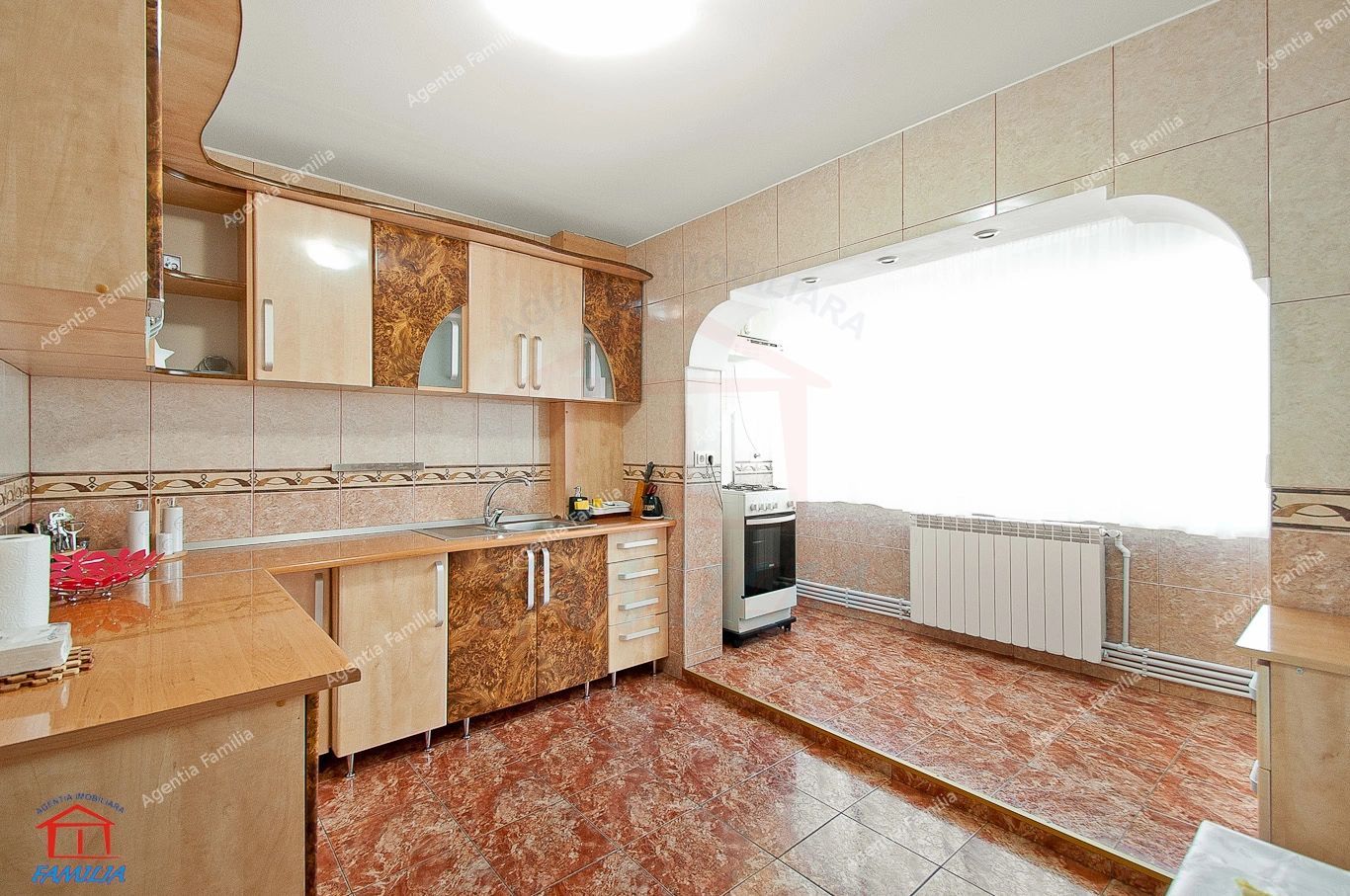 De închiriat apartament 3 camere, Micro 21 - Poză 16