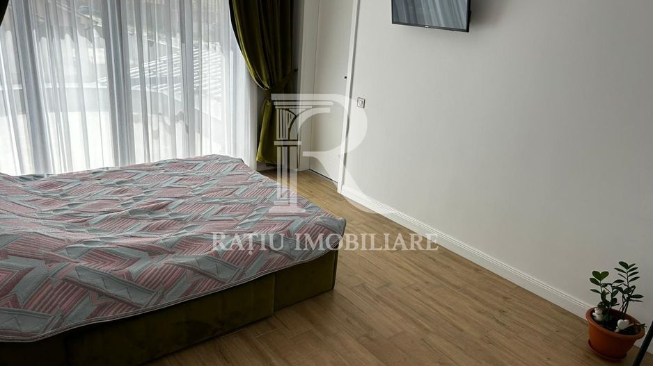Casa cu 5 camere de vanzare | Nufarul | Oradea - Poză 22