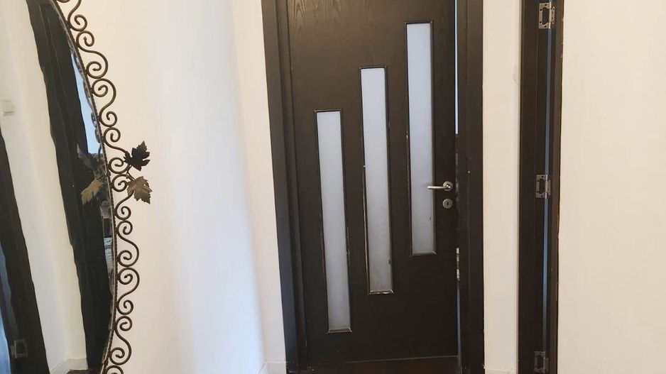 Apartament mobilat3 camere-Tractoru - Poză 11