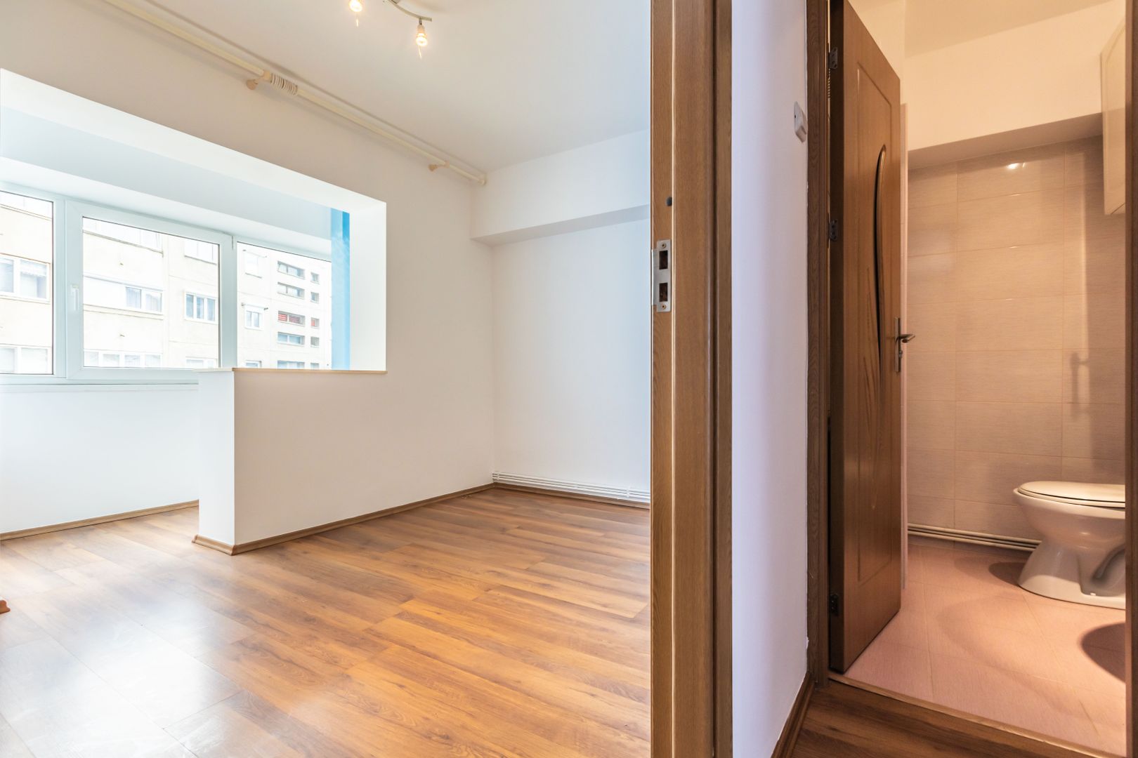 Oferta rezervata! Apartament Spațios de Închiriat | Centru Civic, Brașov - Poză 11