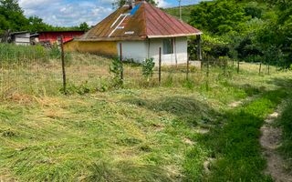 Casă bătrânească cu teren de 3.200 mp în Hertioana de Jos, jud.Bacău - Poză 11