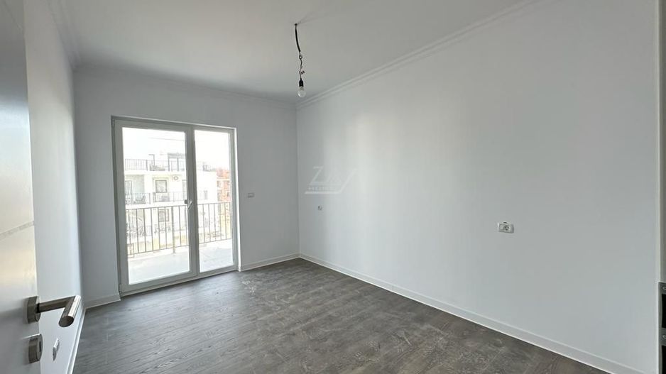 Decomandat. Etaj intermediar. Balcon mare. Loc de parcare. - Poză 8