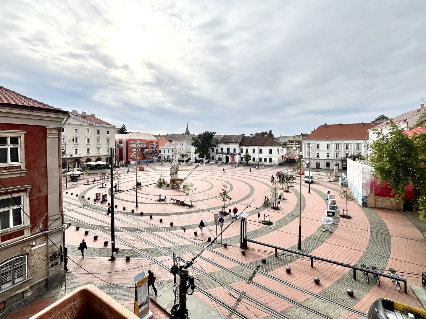 Apartament grandios cu vedere spectaculoasă spre Piața Libertății - Poză 34