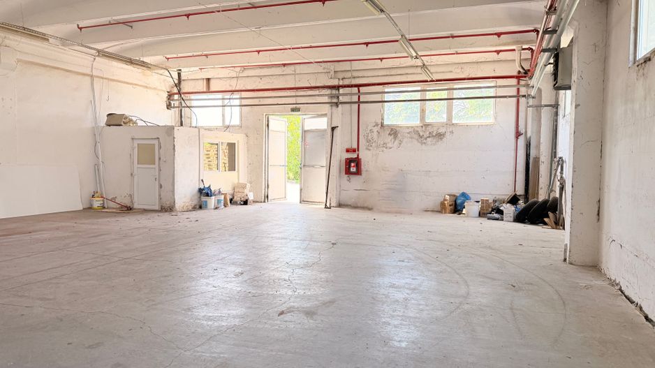 Hală industrială de închiriat în Arad – 600 mp, parcare - Poză 4