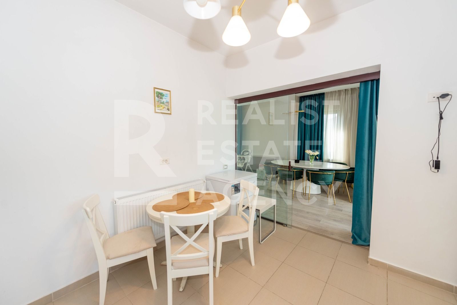 Vila in Tunari cu garaj si spatii de depozitare - Poză 14