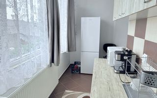 Apartament cu o camera de inchiriat, balcon, parcare, cartier Bulgaria - Poză 4