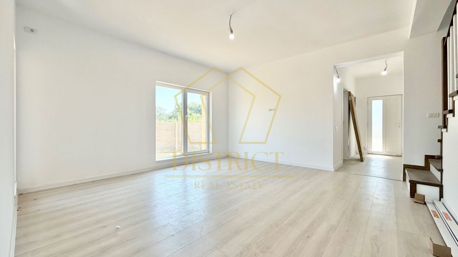 Duplex cu 5 camere si 2 bai, 470 mp teren si 115 mp utili in Ghiroda. - Poză 3