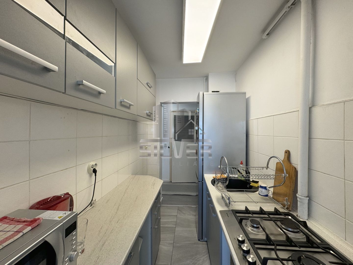 Apartament cu 3 camere/zona strazii Mehedinti. - Poză 9