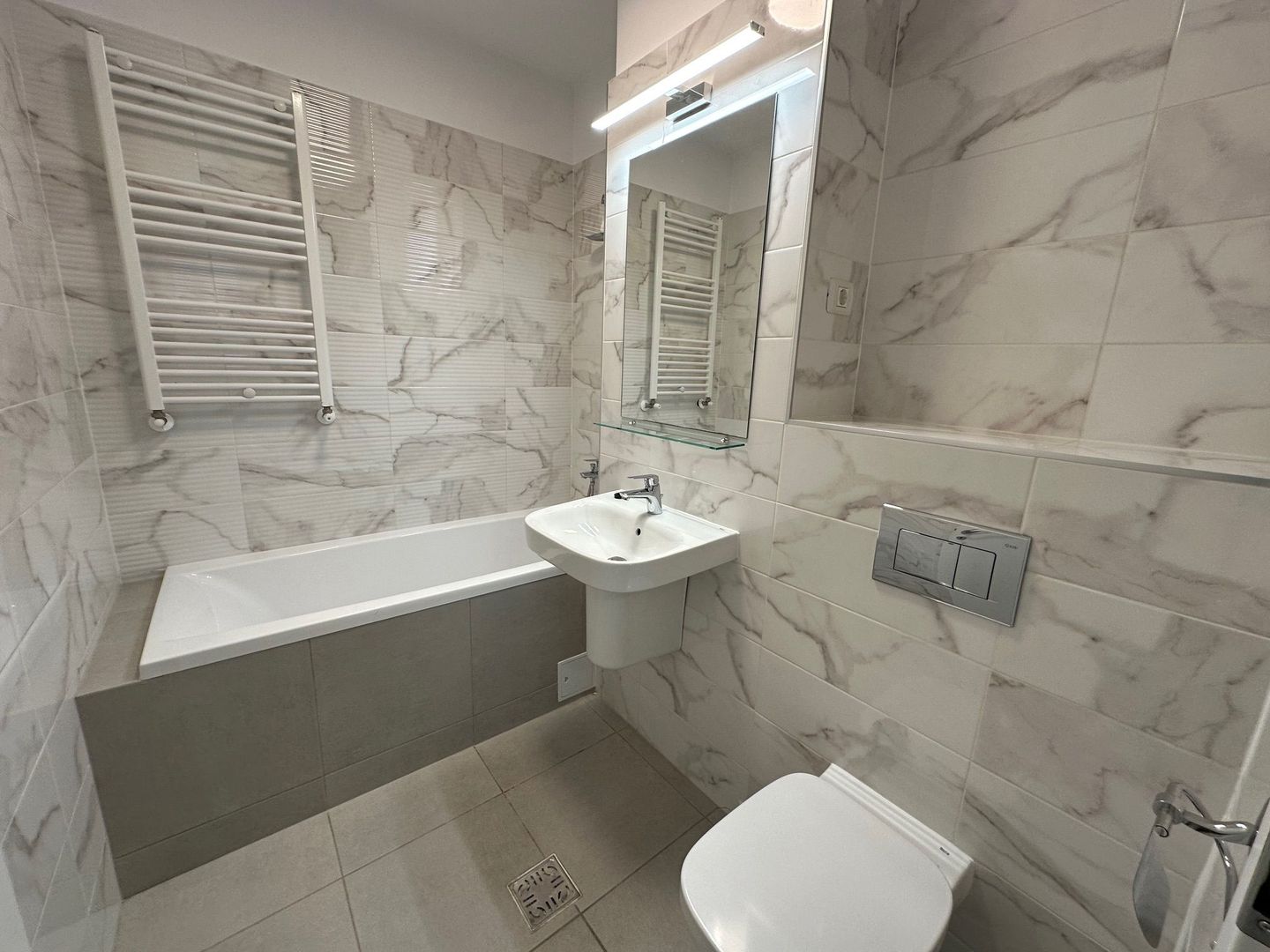 Apartament 3 camere zona Centrală / loc parcare subteran - Poză 16