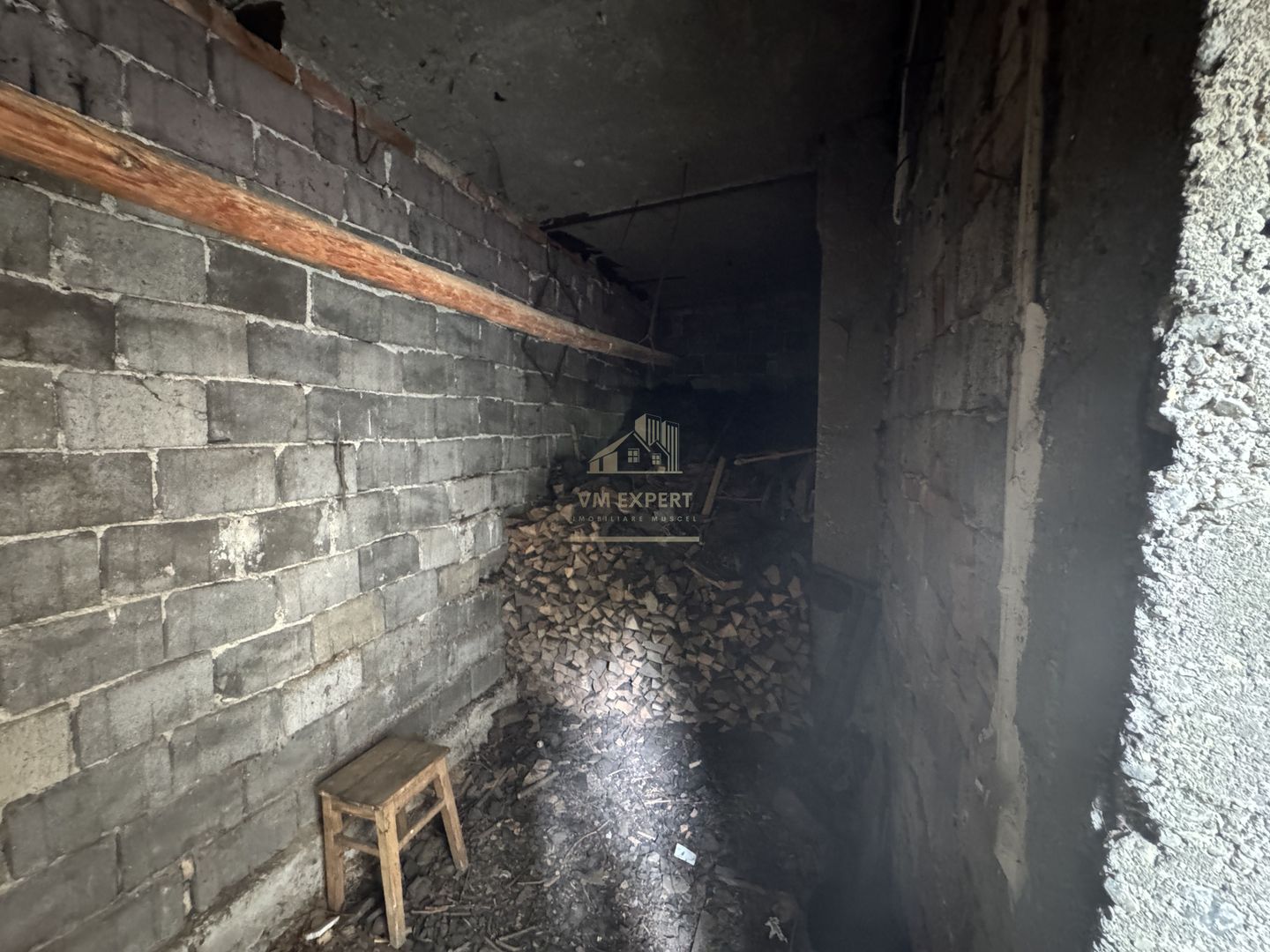 VILA 6 CAMERE, CAMPULUNG, TEREN 196 MP - Poză 21