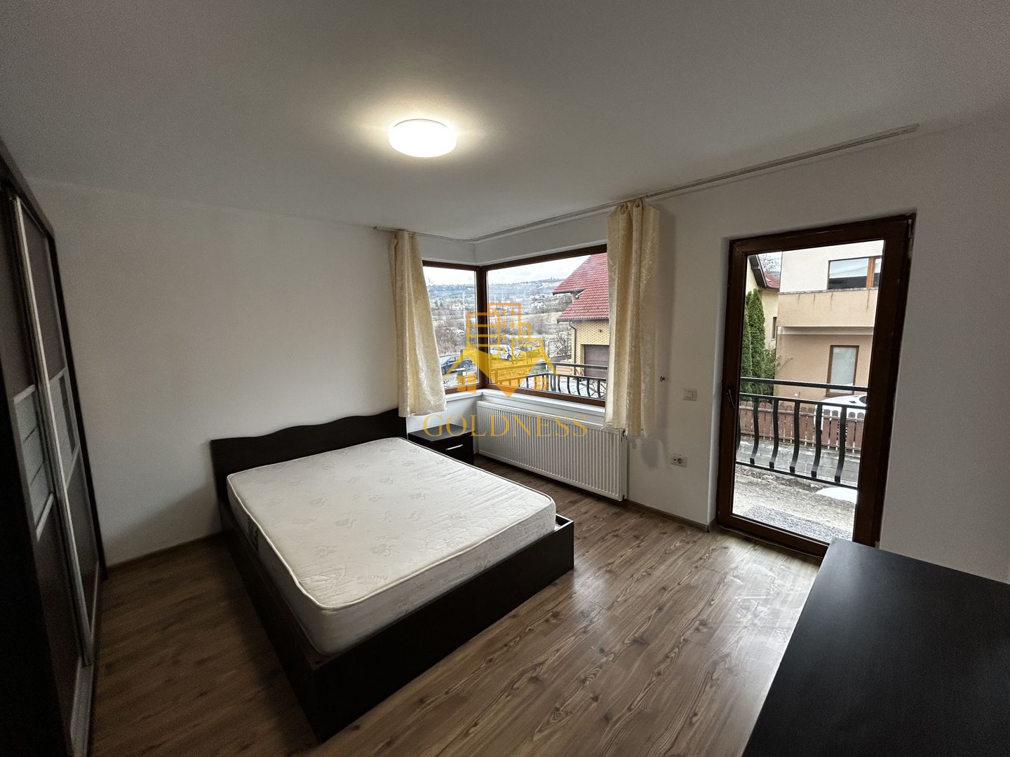 4 camere open space, Curte, Parcare, Modern, Lidl, Buna Ziua - Poză 3