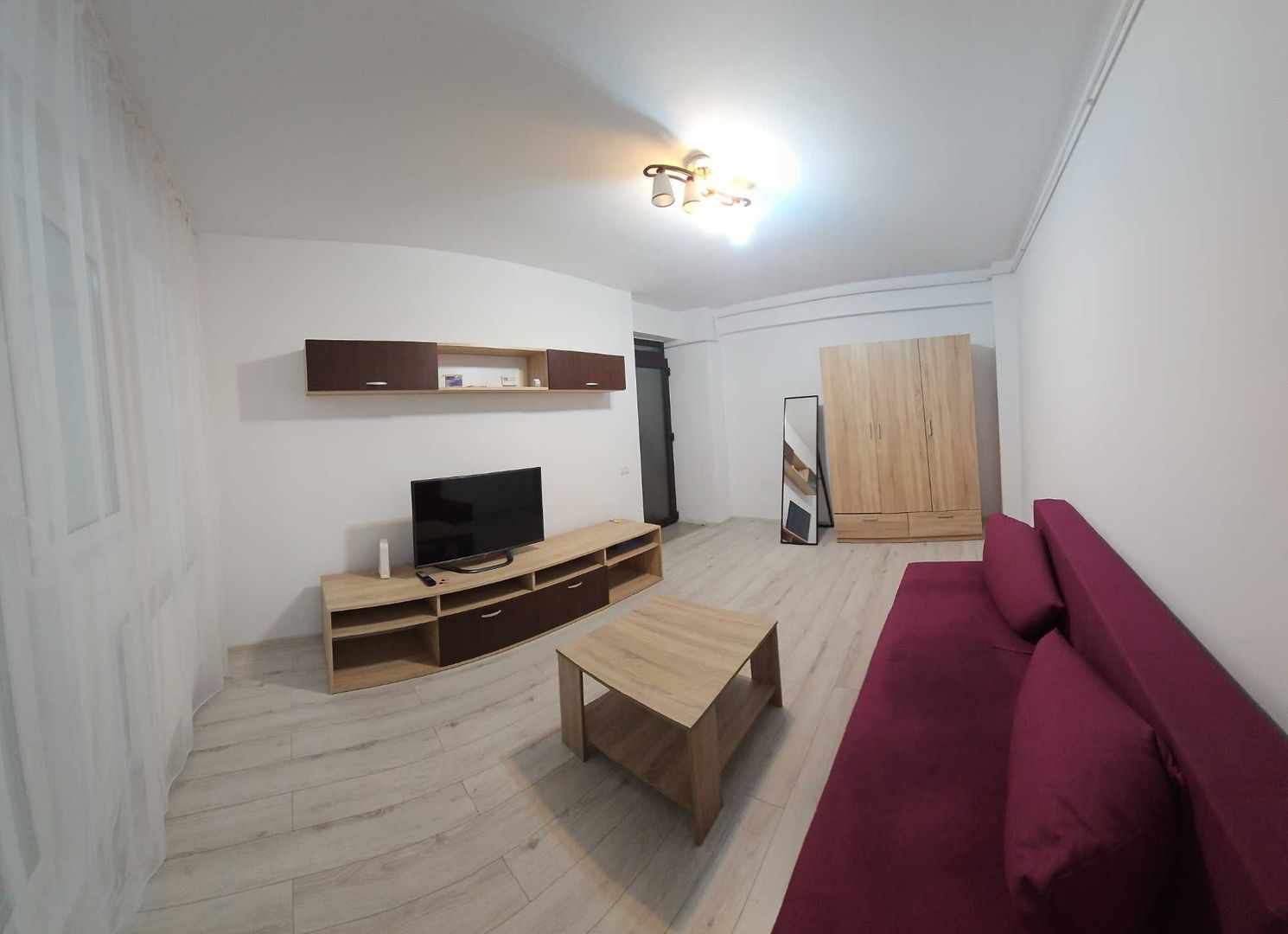 Apartament 3 camere de inchiriat - Poză 1