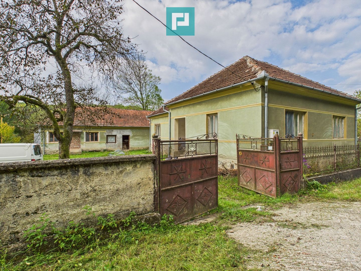 Casă cu teren generos Vărădia de Mureș - Stejar - Poză 2