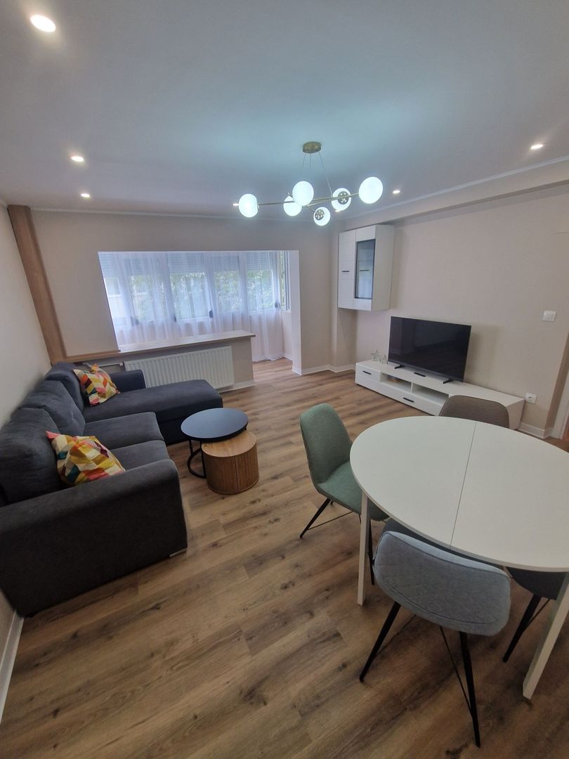 Apartament elegant de inchiriat, în zona Decebal, cu boiler electric - Poză 1