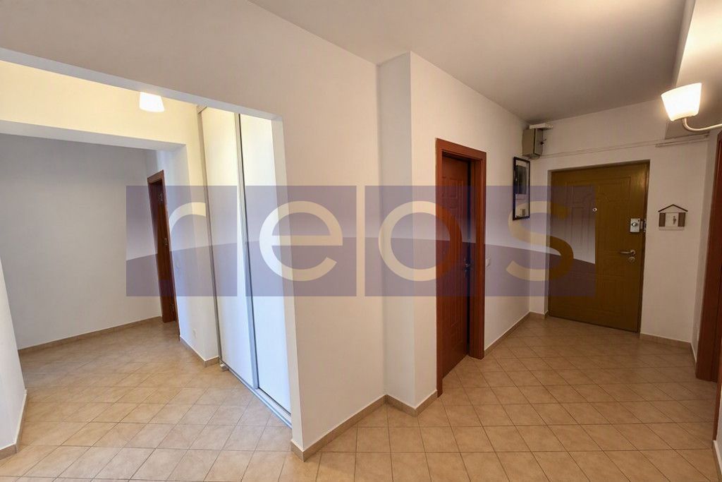 VANZARE  4 CAMERE  DECOMANDAT -DECEBAL- PARCARE - Poză 9