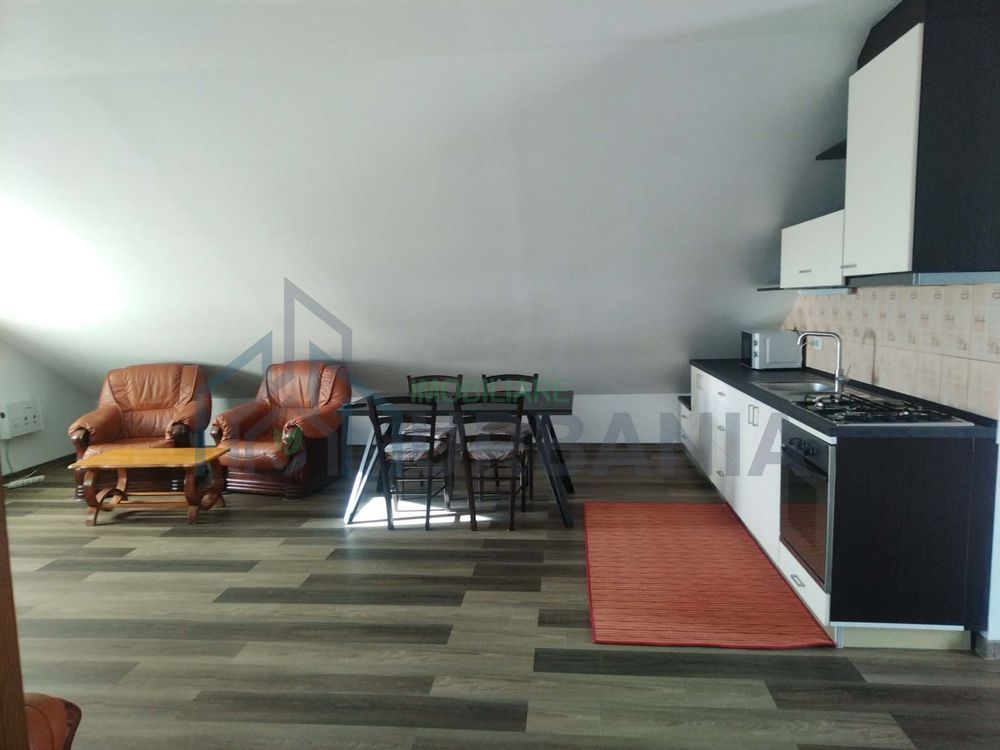 Inchiriez mansarda la casa - Poză 5