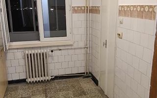 Vând apartament cu 3 camere zona centrala - Poză 5