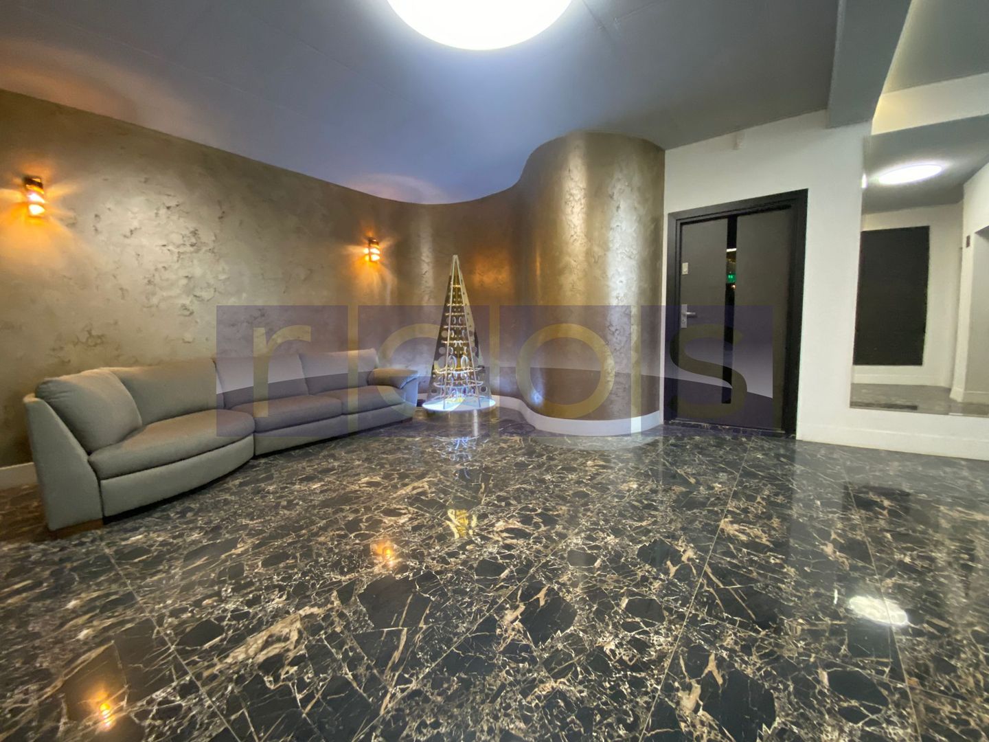 DE VÂNZARE APARTAMENT | 2 CAMERE | ZONA BĂNEASA - Poză 7