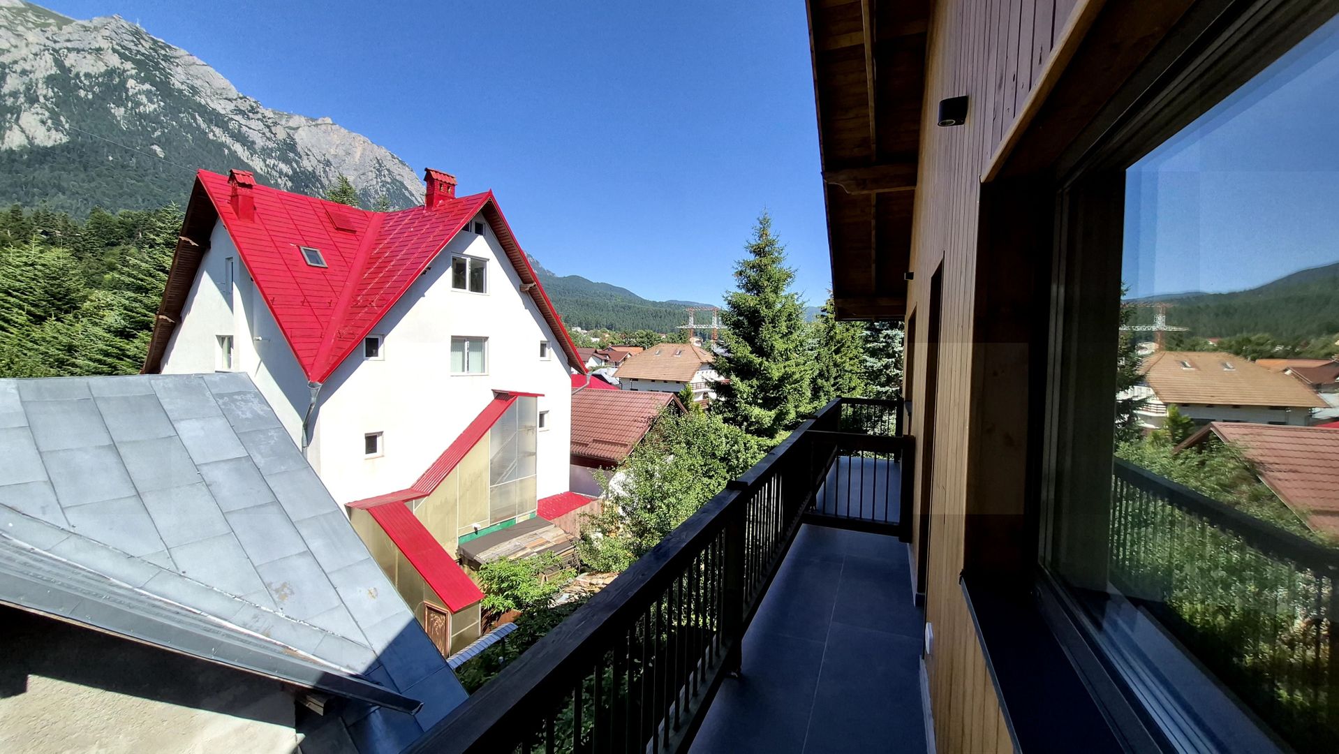 Apartament cu 4 camere 125 mp (4 garsoniere) la cheie + 60 mp pod - Busteni - Poză 9