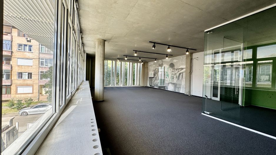 Clădire de birouri în zona Centrală - Poză 10