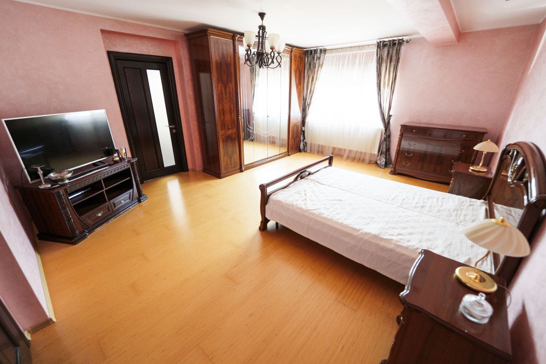 Vila moderna S+P+M, piscina acoperita, sauna, sala fitness-zona Ford/Cassia Park - Poză 8