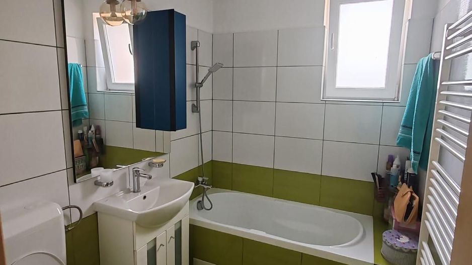 VÂNDUT! I 1/2 Duplex P+1 I Sânmihaiu Român - Poză 7