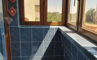 ⭐ OCAZIE în Micro 19! Apartament 2 Camere, Decomandat, Etaj 3/10 - Poză 4