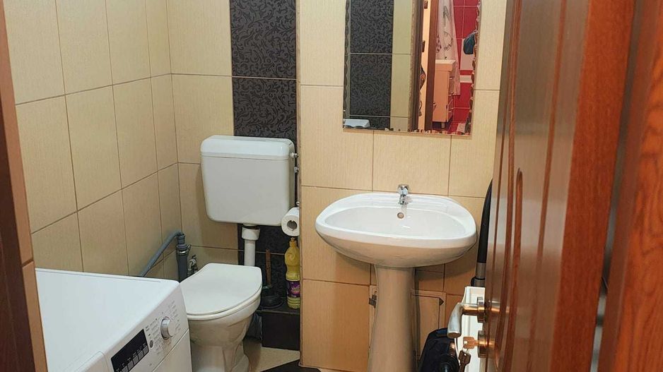 BRASADAS vinde ap 3 cam etaj 4/4 in Carpati 2. - Poză 7