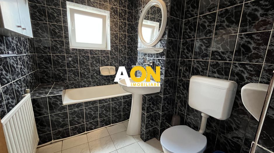 Apartament cu 3 Camere, Etaj Intermediar, Zona Cetate - Poză 5