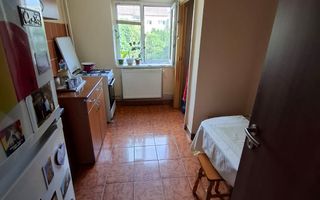 Aradului Vest, 3 camere decomandate, 2 bai, 2 balcoane, centrala gaz, - Poză 3
