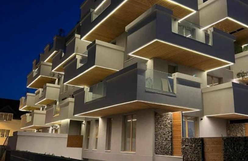 Chirie apartament 3 camere - piscina - parcare subterana, Sibiu - Poză 1