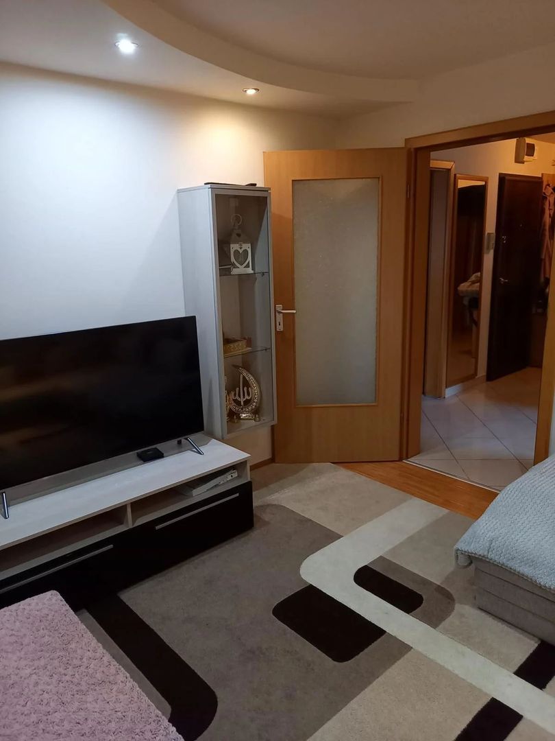 Apartament 3 Camere, Zona Aradului, Mobilat si Utilat Complet, 2 Bai, 3 Balcoane - Poză 4