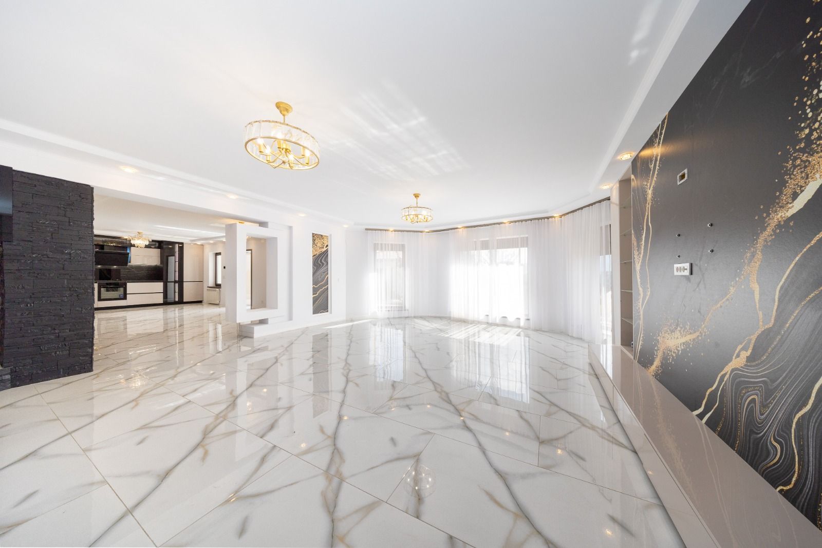 Casa 6 dormitoare+4 bai -1500 mp teren-Sacele - Poză 16