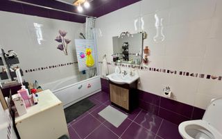 Casa moderna, spațioasa, curte generoasa pe un nivel în Sura Mare - Poză 11